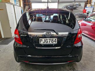 2013 Honda FIT - Thumbnail