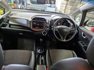 2013 Honda FIT - Thumbnail