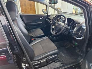 2013 Honda FIT - Thumbnail