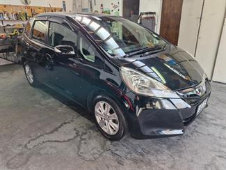 2013 Honda FIT - Thumbnail