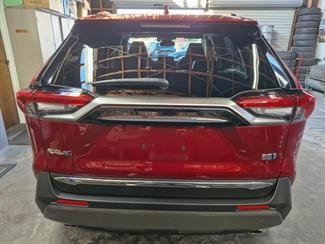 2019 Toyota RAV4 - Thumbnail