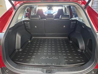 2019 Toyota RAV4 - Thumbnail