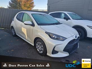 2021 Toyota YARIS - Thumbnail