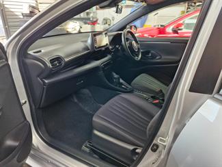 2020 Toyota YARIS - Thumbnail