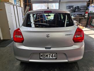 2017 Suzuki SWIFT - Thumbnail