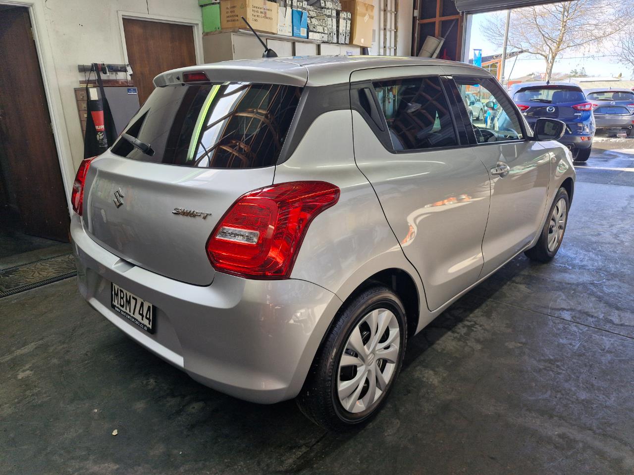 2017 Suzuki SWIFT
