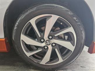 2015 Toyota AQUA - Thumbnail