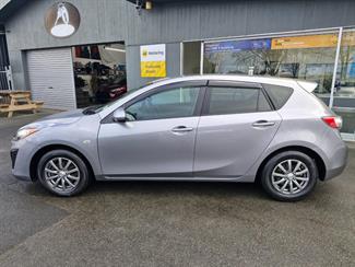 2010 Mazda AXELA - Thumbnail