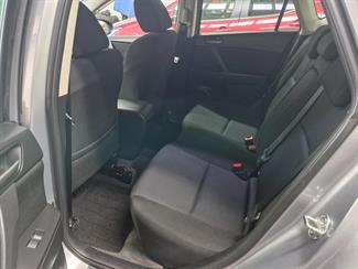 2010 Mazda AXELA - Thumbnail