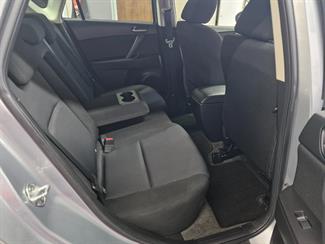 2010 Mazda AXELA - Thumbnail
