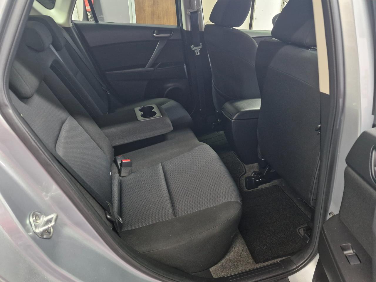 2010 Mazda AXELA