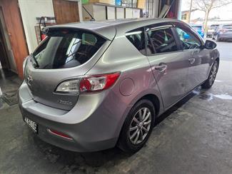 2010 Mazda AXELA - Thumbnail