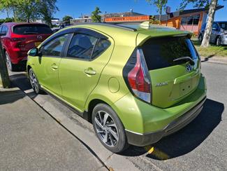 2015 Toyota AQUA - Thumbnail