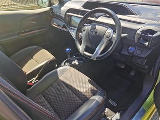 2015 Toyota AQUA - Thumbnail