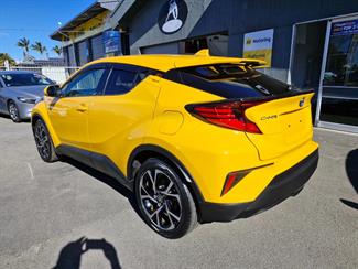 2020 Toyota C-HR - Thumbnail