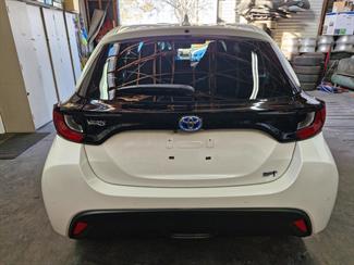2021 Toyota YARIS - Thumbnail