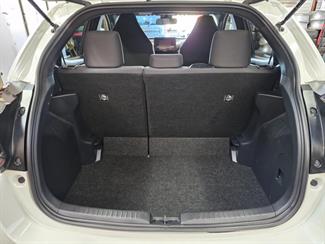 2021 Toyota YARIS - Thumbnail