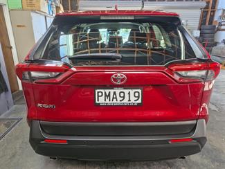 2021 Toyota RAV4 - Thumbnail