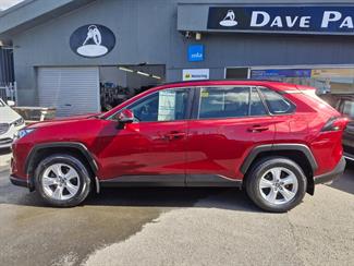 2021 Toyota RAV4 - Thumbnail