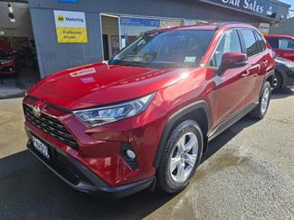 2021 Toyota RAV4 - Thumbnail