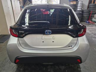 2021 Toyota YARIS - Thumbnail