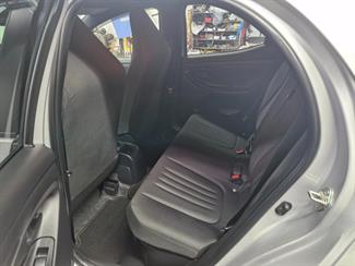 2021 Toyota YARIS - Thumbnail