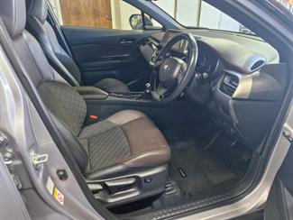 2018 Toyota C-HR - Thumbnail