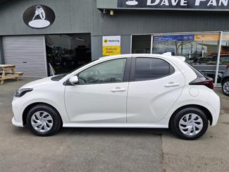 2020 Toyota YARIS - Thumbnail