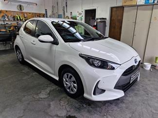 2020 Toyota YARIS - Thumbnail