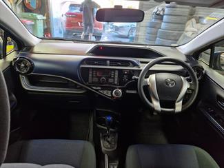 2015 Toyota AQUA - Thumbnail