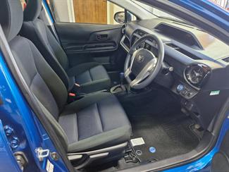 2015 Toyota AQUA - Thumbnail