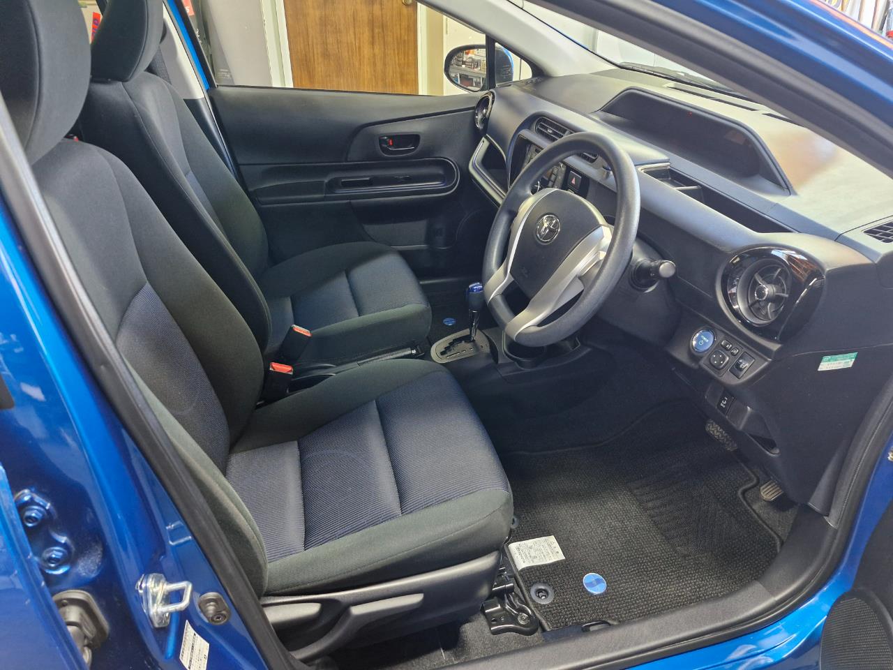 2015 Toyota AQUA