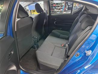 2015 Toyota AQUA - Thumbnail