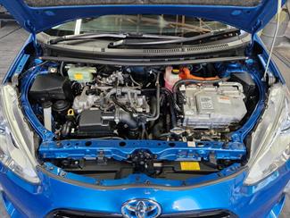 2015 Toyota AQUA - Thumbnail