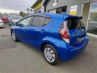 2015 Toyota AQUA - Thumbnail