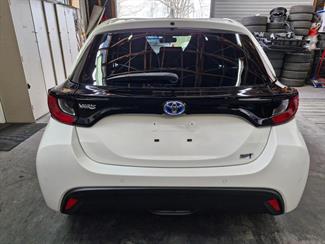 2020 Toyota YARIS - Thumbnail