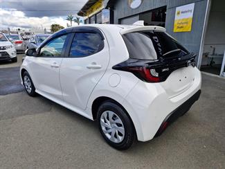 2020 Toyota YARIS - Thumbnail