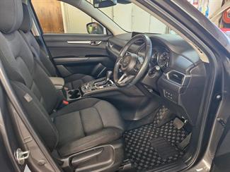 2017 Mazda CX-5 - Thumbnail
