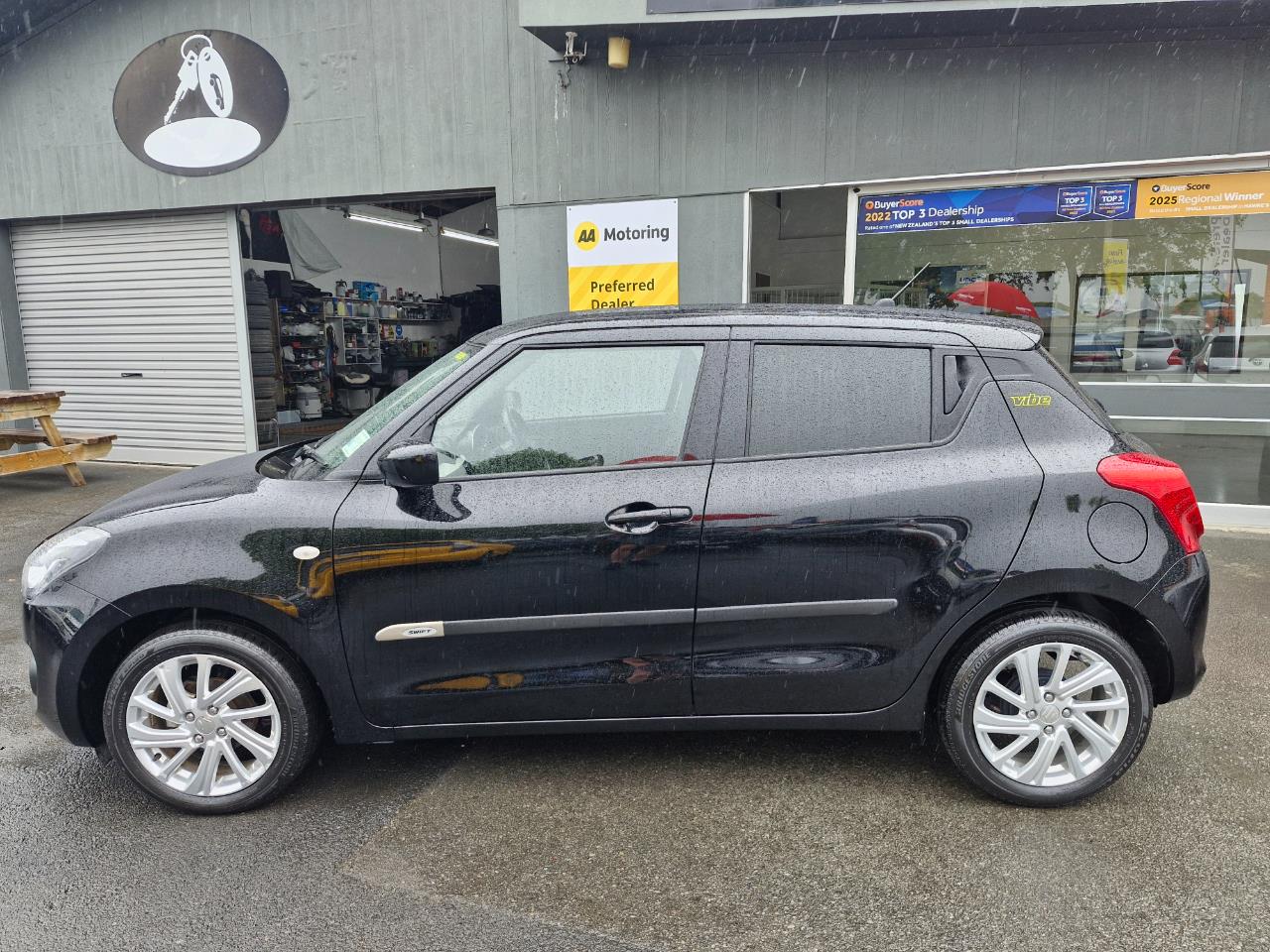 2023 Suzuki SWIFT