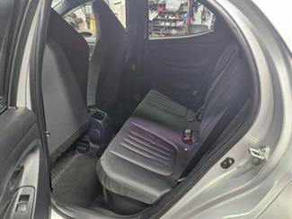 2020 Toyota YARIS - Thumbnail