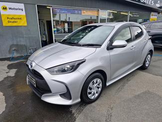 2020 Toyota YARIS - Thumbnail