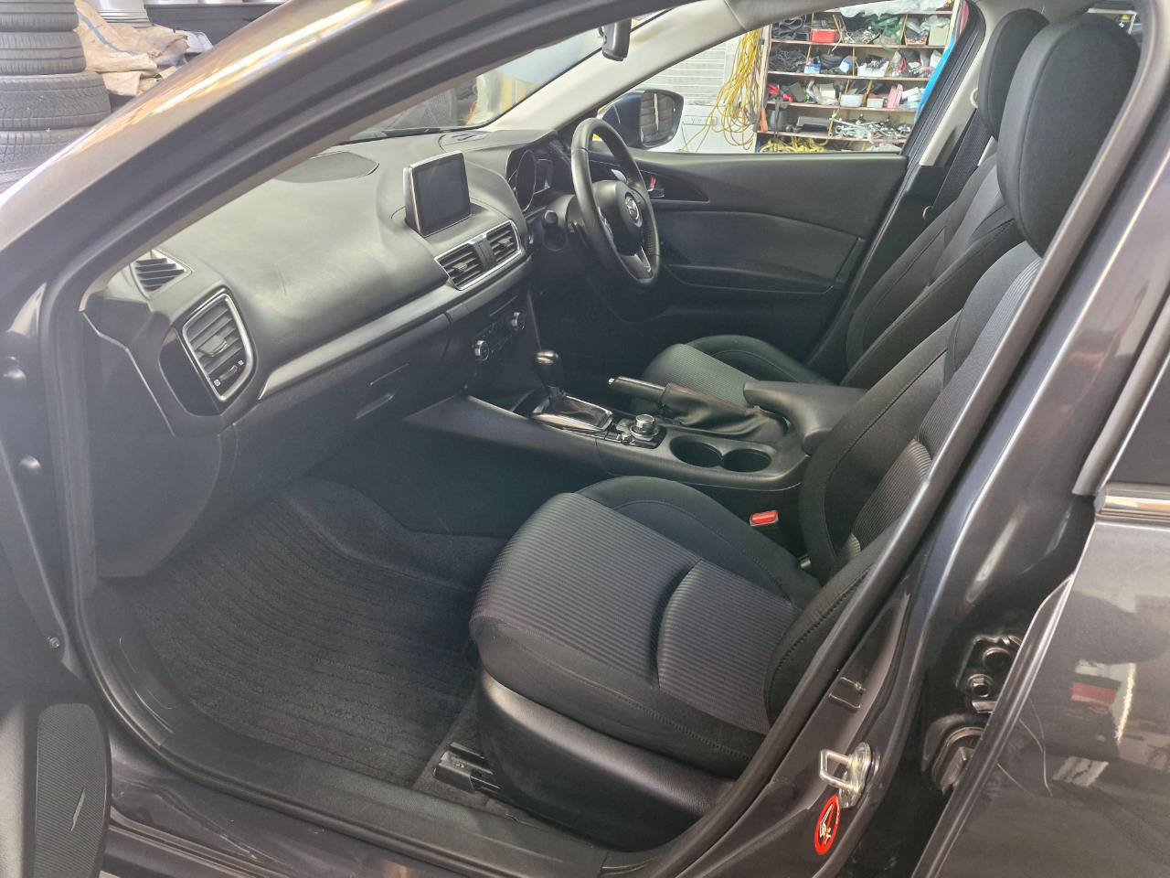 2014 Mazda AXELA