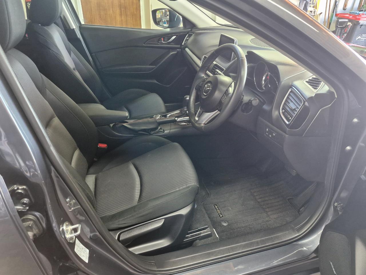 2014 Mazda AXELA