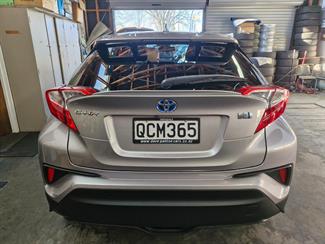 2017 Toyota C-HR - Thumbnail