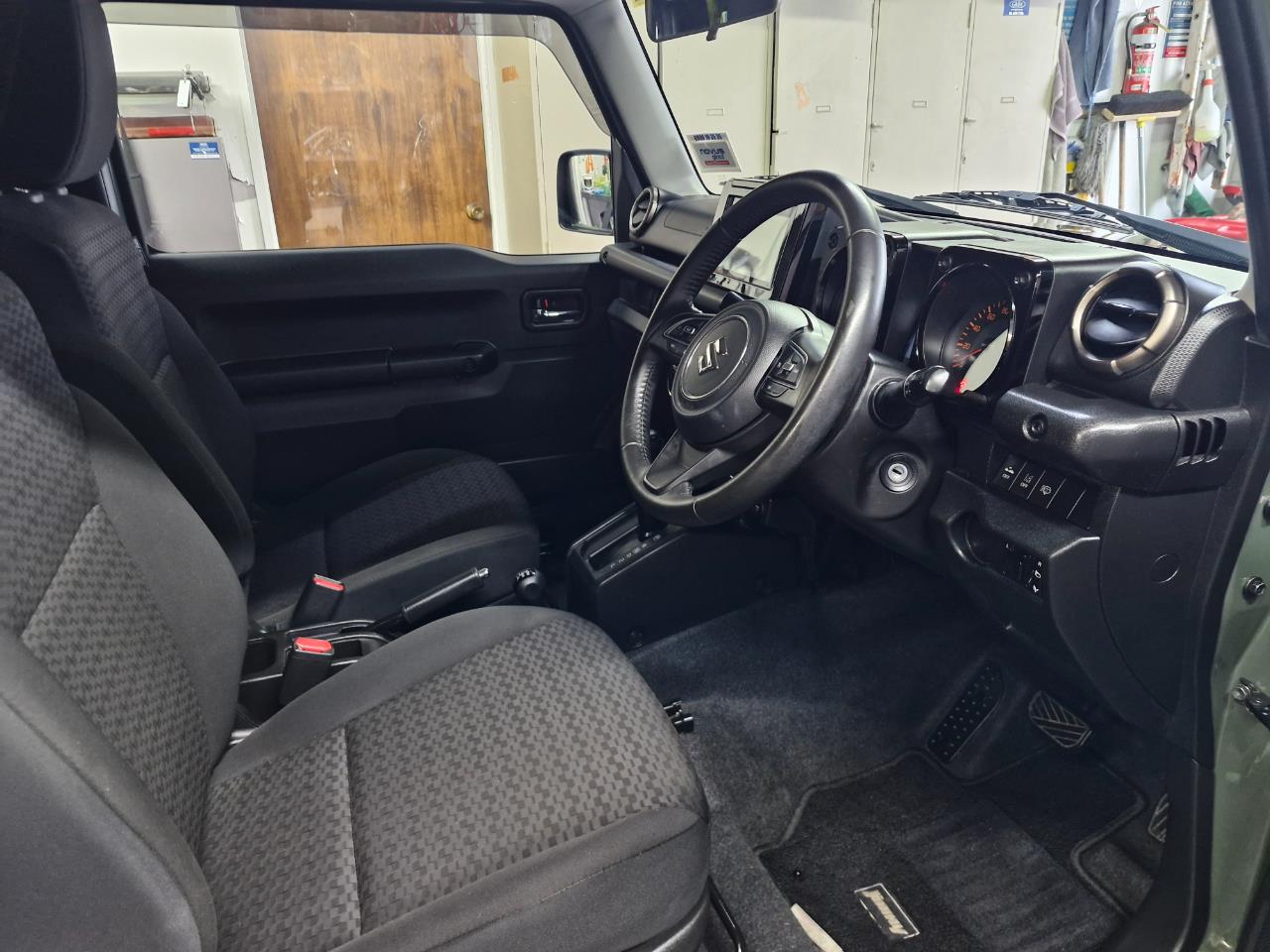 2023 Suzuki Jimny