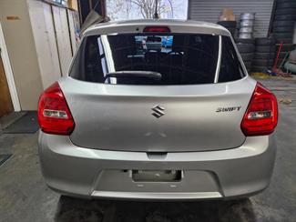 2017 Suzuki SWIFT - Thumbnail