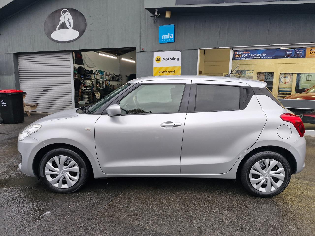2017 Suzuki SWIFT