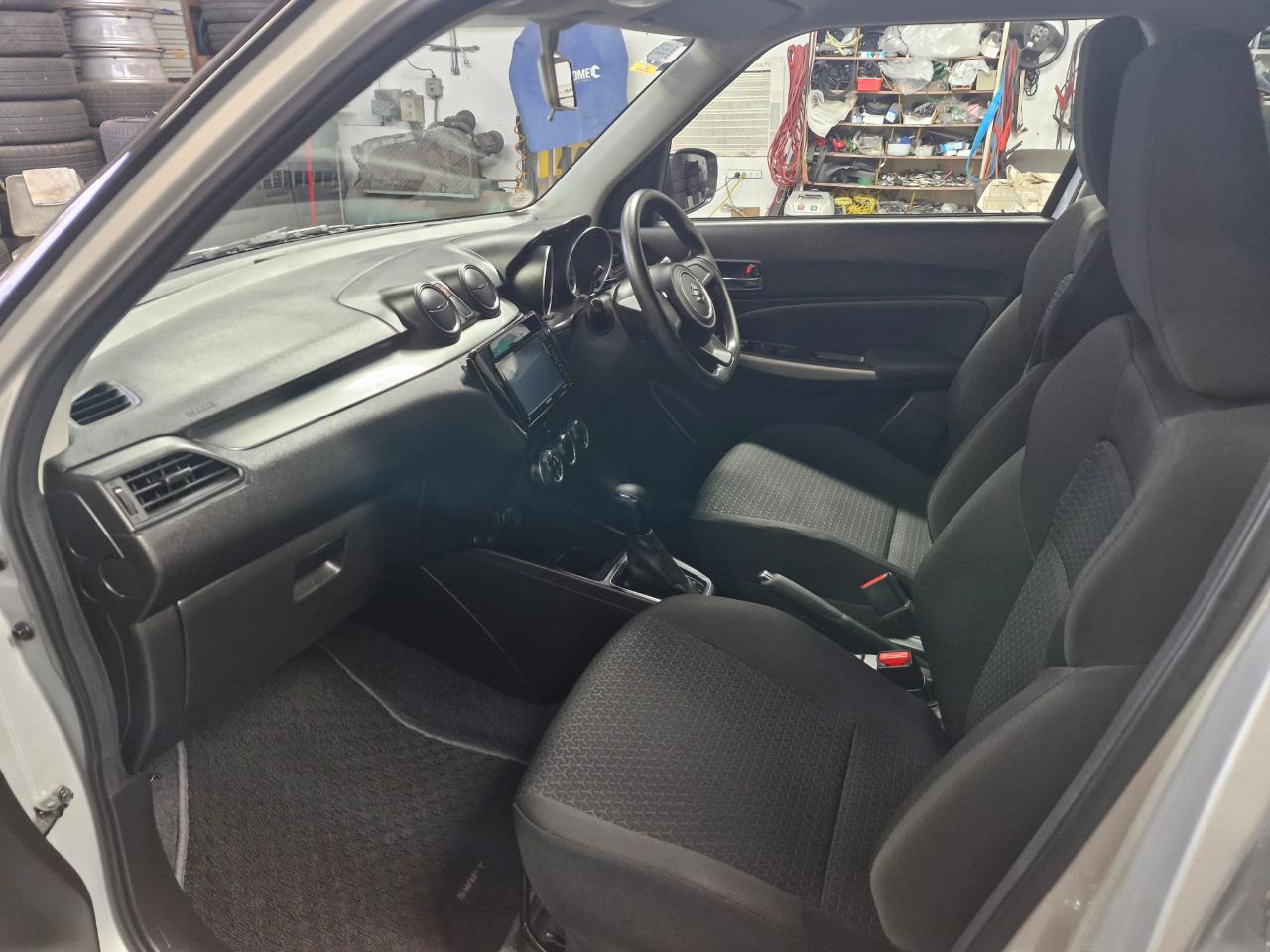 2017 Suzuki SWIFT