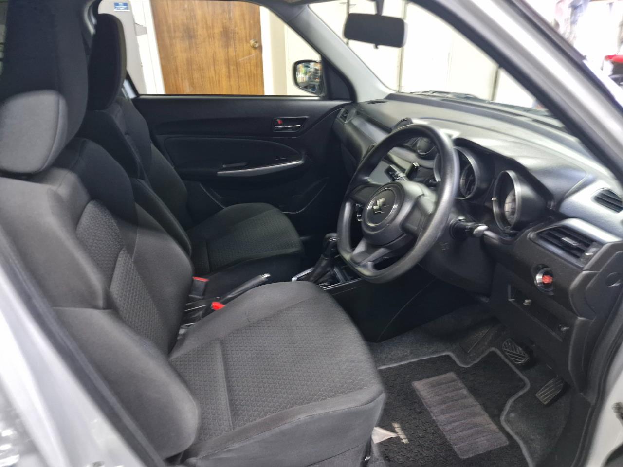 2017 Suzuki SWIFT