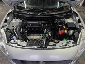 2017 Suzuki SWIFT - Thumbnail